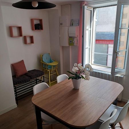 شقة Duplex Cosy Et Douillet Ernée المظهر الخارجي الصورة