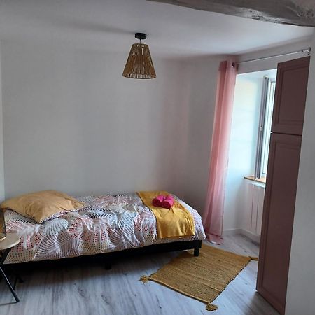 شقة Duplex Cosy Et Douillet Ernée المظهر الخارجي الصورة