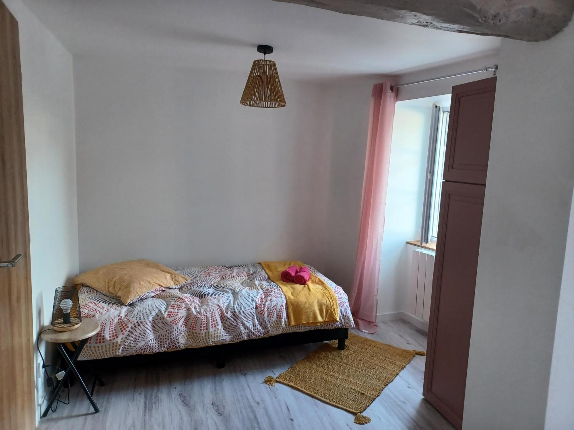 شقة Duplex Cosy Et Douillet Ernée المظهر الخارجي الصورة